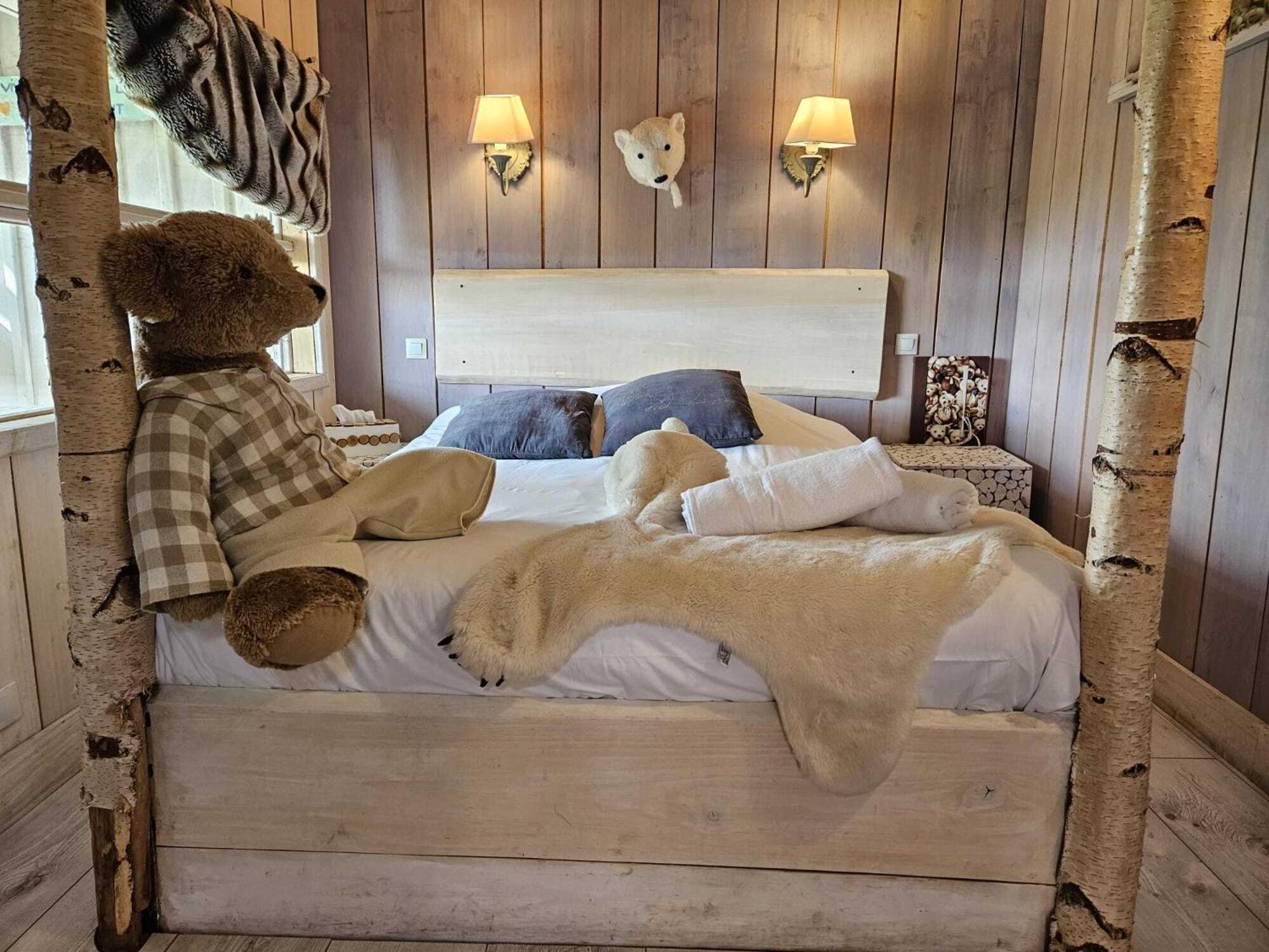 Au Refuge Des 3 Ours - D'hotes Et 3* Essuiles-Saint-Rimault